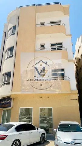 🏢 للبيع بناية زاوية بمنطقة النباعة – الشارقة  📍 موقع مميز وحيوي