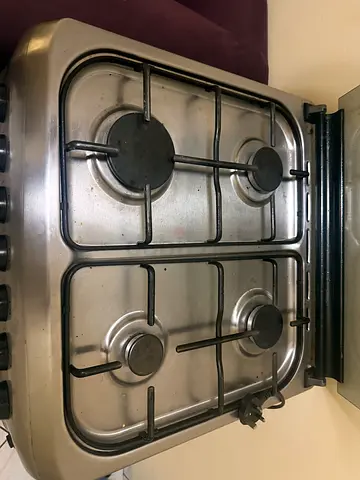 Used 4-Burner Stainless Steel Gas Stove - Good Working Condition used only few months