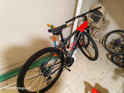 Used Mens Mountain Bike - Never Used