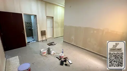 🔥 شقة للإيجار السنوي في الروضة2– عجمان 🔥  فرصة مميزة للسكن في منطقة حيوية وهادئة، شقة بمساحة مناسبة وتشطيب جيد، قريبة من جميع الخدمات والمرافق