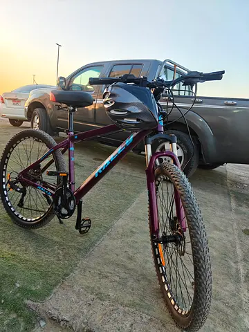 Well-maintained Oil brake MTB mountain bike with helmet included