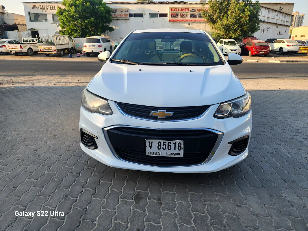 Chevrolet Aveo 2018 — photo 1 of 20