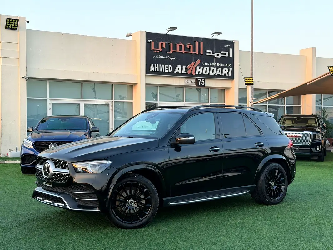 Mercedes-Benz GLE-Class 2022 — photo 1 of 19