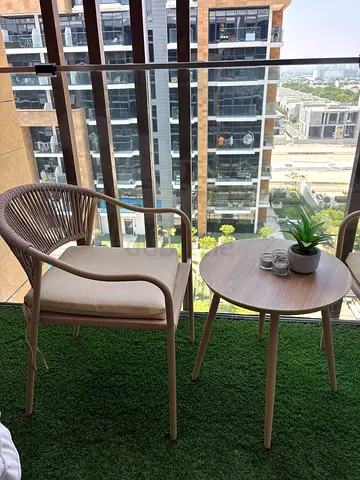 Outdoor balcony rattan-style chair with matching side table - set of 2