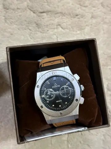 Mens Chronograph Wristwatch with Leather Strap (in Box)