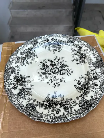 Plate Zara home