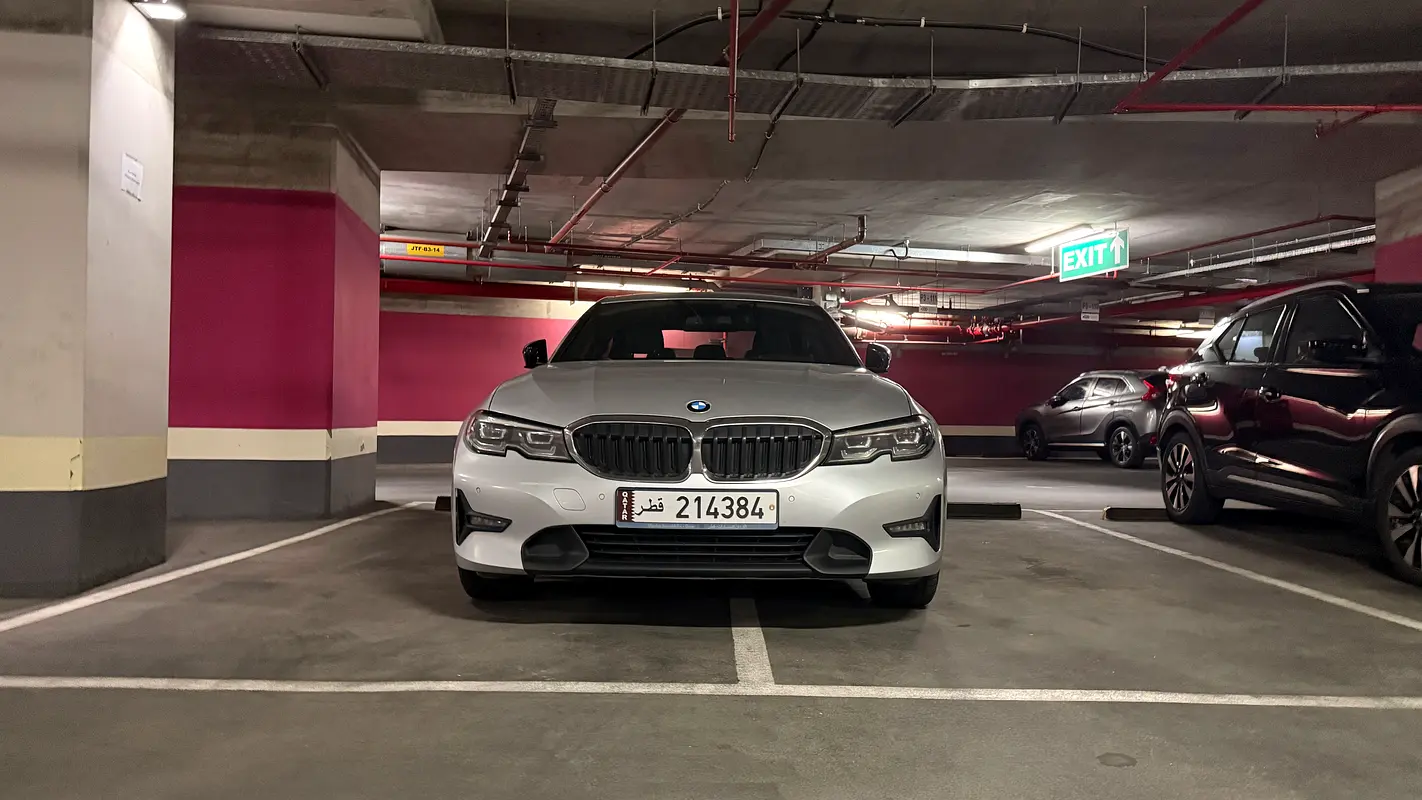 BMW 3-Series 2019 — photo 1 of 8