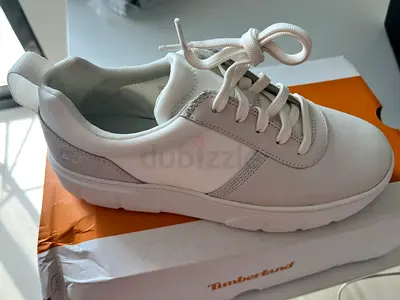 Timberland leather sneakers size 38.5 brand new