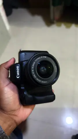 Canon eos m50