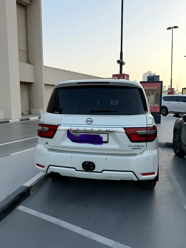 Nissan Patrol 2024 — photo 1 of 5