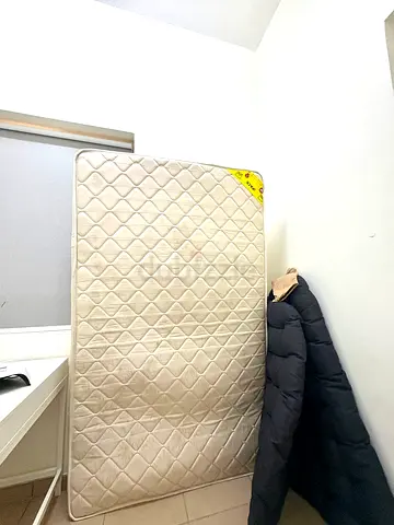 120x200 mattress no damage or stain for free
