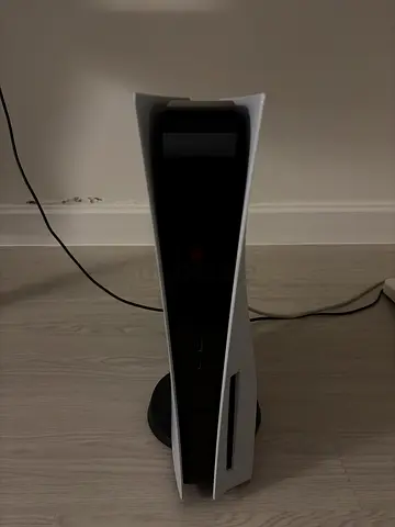 العين