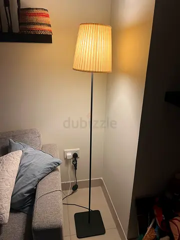 Slim floor lamp with pleated cream shade — good condition