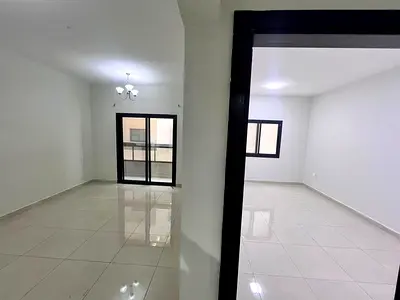عقار سكني عائلي متميز بمساحة كبيرة مع بلكونة وإطلالة ممتازة وتكييف مركزي | موقع حيوي في الجرف 3 خلف السوق الصيني وتسهيلات مرنة على 6 دفعات