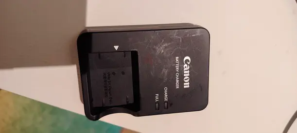 Original canon battery charger