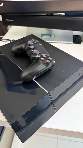 PlayStation 4 (500GB) – Great Condition, Deactivated  Reset