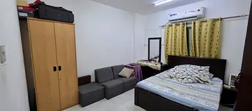 Furnished room available for muslim couple// All bills included.