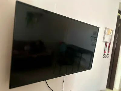 Hisense Normal 32” TV