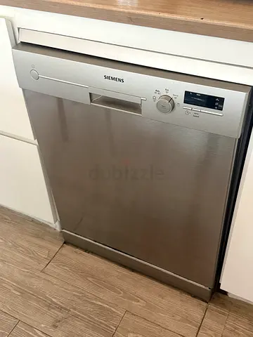Siemens freestanding stainless steel dishwasher - good working condition