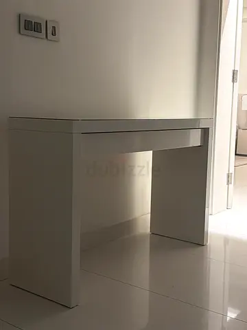 Malm ikea Table