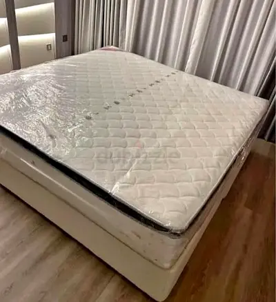 180x200cm King size mattress with topper foam available.  Same day delivery available