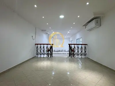 Villa for sale in Sharjah Al Nakheelat area Land area 4000 sq ft The house has 2 floors, consisting of: 5 bedrooms A living room A majlis A dining roo