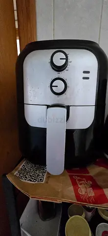 Compact air fryer in good working condition