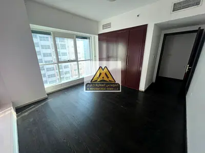 Balcony with an open view * Laundry room * Built-in wardrobes * Parking * High-end finishes * Spacious area * Unbelievable price * Free maintenance *