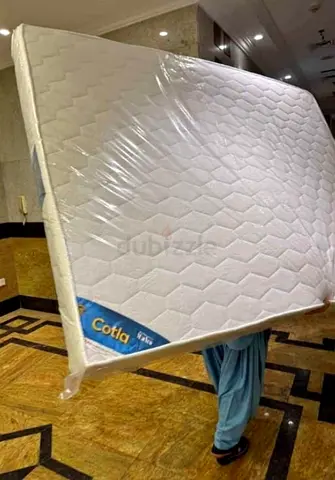 160x200cm queen size mattress.  Same day delivery available