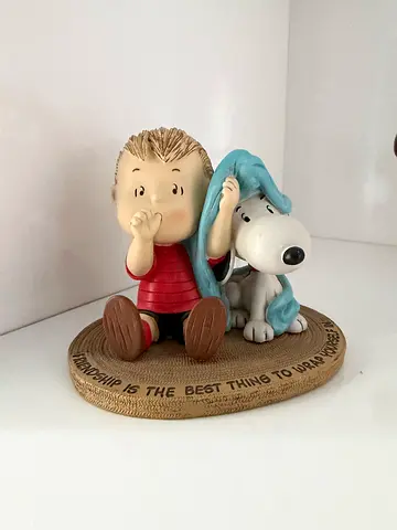 Peanuts Snoopy  Linus Friendship Figurine (Collectible)