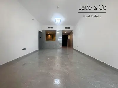 Renovated | Lake View | High Floor