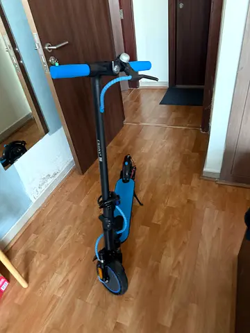 Crony Electric Scooter with Blue Accents