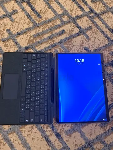 Microsoft Surface Pro 9 5G - SQ3 256
SSD 16GB RAM - (keyboard and pen included !)