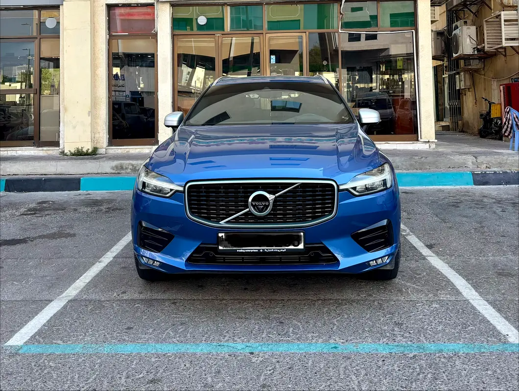 Volvo XC60 2019 — photo 1 of 11