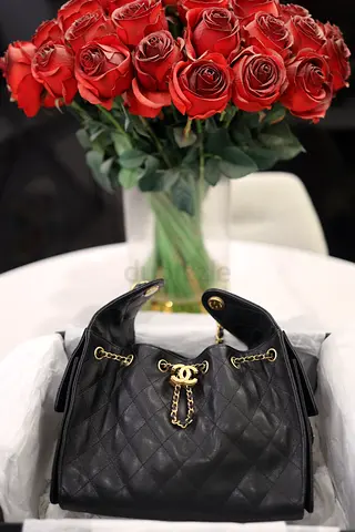 Chanel 25 Small bag caviar leather in black used few times
