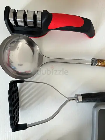 Kitchen utensil set: ladle, potato masher and 3-stage knife sharpener