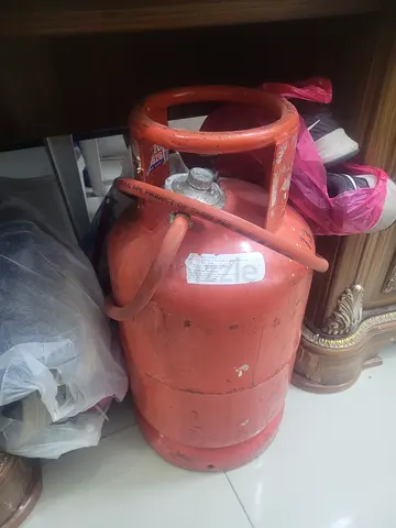 Gas cylinder - red 13kg and 22 kg