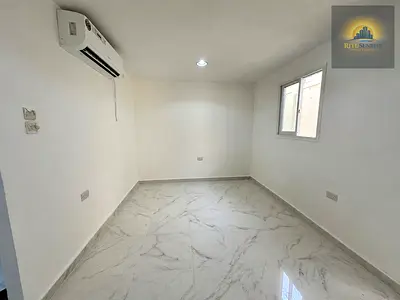 New private entrance Studio in Villa at Al Muroor 31st, Close to Abu Dhabi Coop.