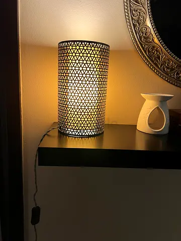 Decorative Table Lamp with Geometric Metal Shade