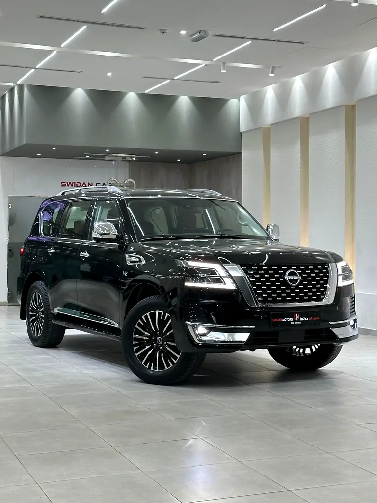 Nissan Patrol 2023 — photo 1 of 20