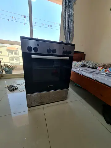 BOSCH gas cooking range in good condition