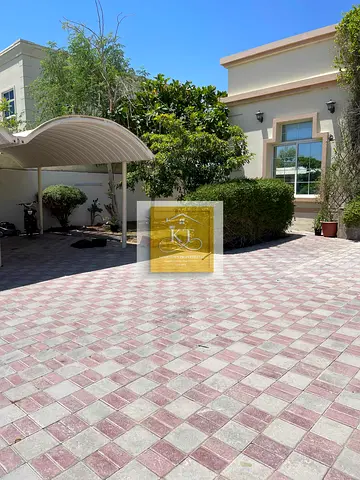 Elegant Single Level!! 5 BR Ensuite!!Private Garden !!Prime Location!!