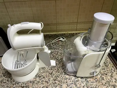 Kenwood Hand Mixer with Bowl + Kenwood Juicer - Good Working Condition