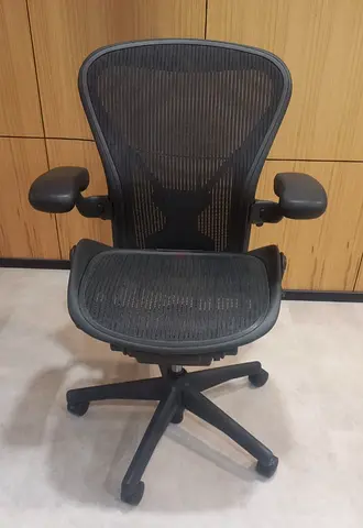 Used Herman Miller Aeron Chair Size B And C Fully Loaded Posture Fit
