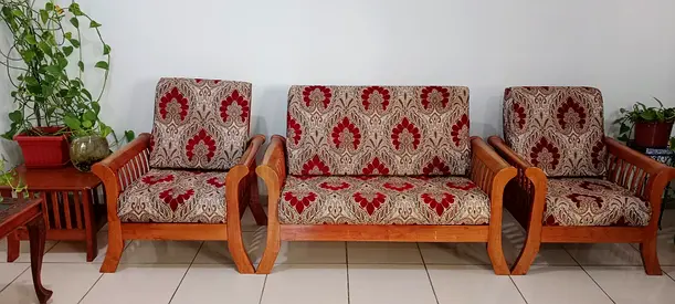 Wooden 3-piece sofa set with patterned upholstery