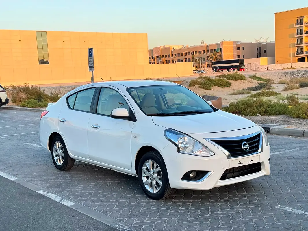 Nissan Sunny 2023 — photo 1 of 16