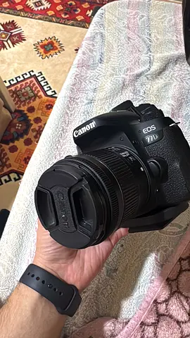 Canon 77d with 18-55mm Lens and 50mm - Good Condition