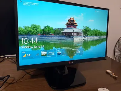 LG Monitor FULL HD 23 INCH MONITOR