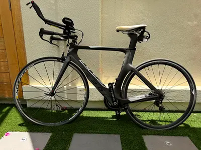Felt B14 Triathlon and Time Trial Bike