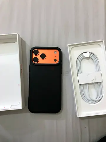 17 pro max 256 Orange